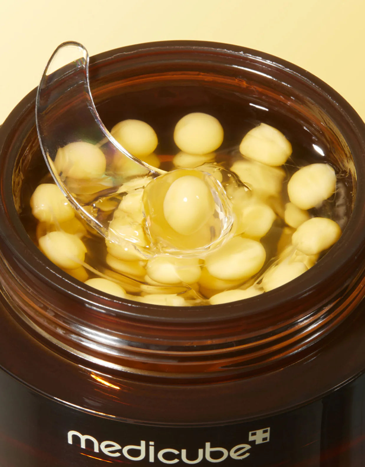 Medicube Deep Vita C Capsule Cream - Ενυδατική Κρέμα Λάμψης με Βιταμίνη C και Θρεπτικά Έλαια - Image 2